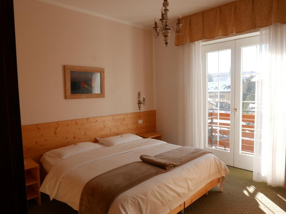 אסיאגו Hotel Paradiso מראה חיצוני תמונה