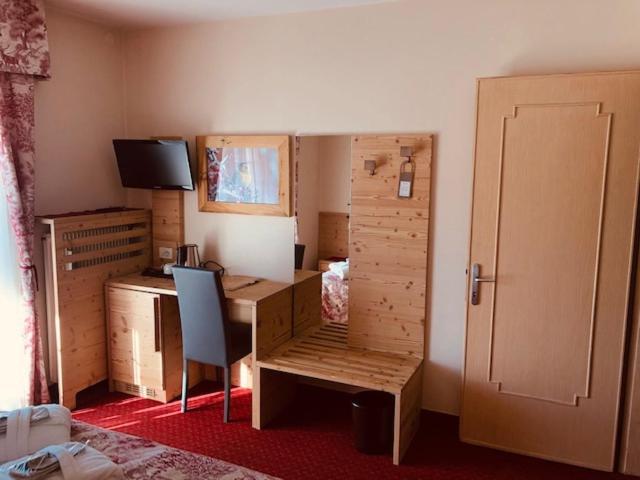 אסיאגו Hotel Paradiso מראה חיצוני תמונה