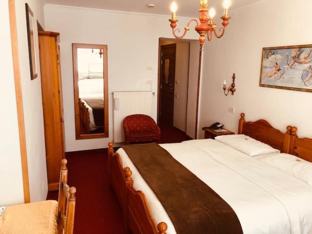 אסיאגו Hotel Paradiso מראה חיצוני תמונה