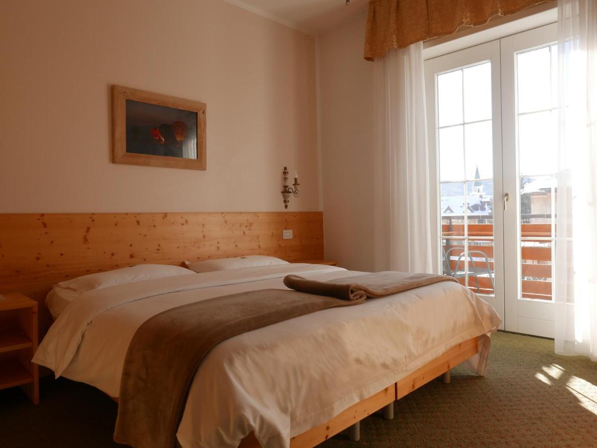 אסיאגו Hotel Paradiso מראה חיצוני תמונה